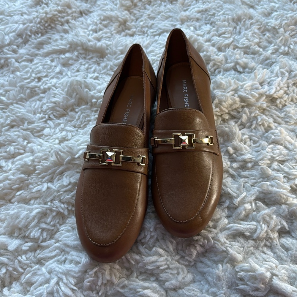 Marc Fisher Leather‎ Loafers
